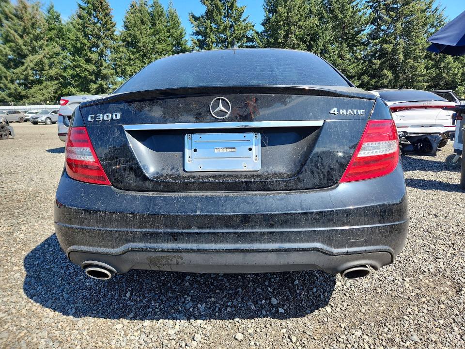 2014 Mercedes-benz C მანქანა იყიდება აუქციონზე, vin: WDDGF8AB9EG237246, აუქციონის ნომერი: 67005656