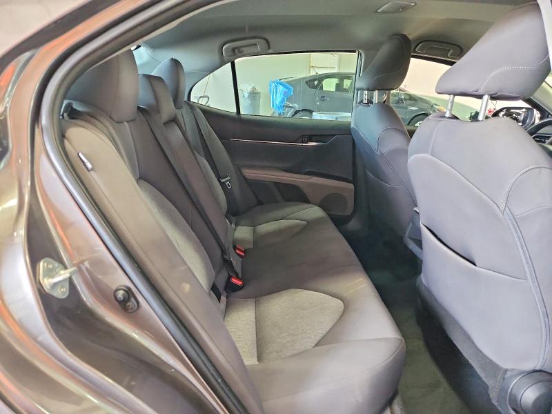 64250156 :رقم المزاد ، 4T1C11AK8PU090626 vin ، 2023 Toyota Camry مزاد بيع