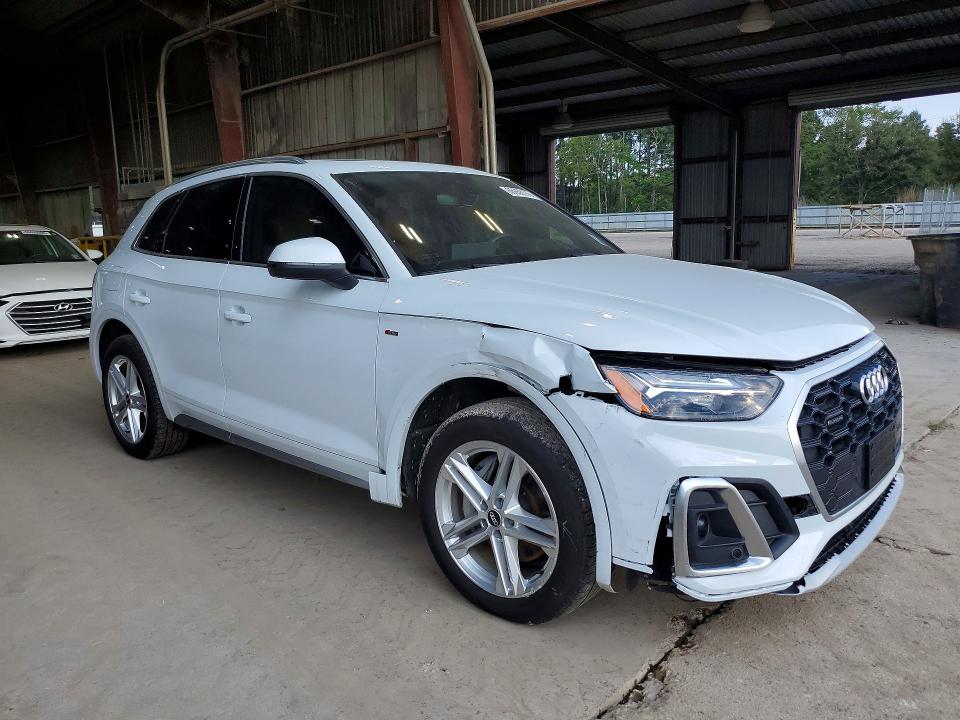 66958176 :رقم المزاد ، WA1E2AFY9M2090773 vin ، 2021 Audi Q5 E مزاد بيع