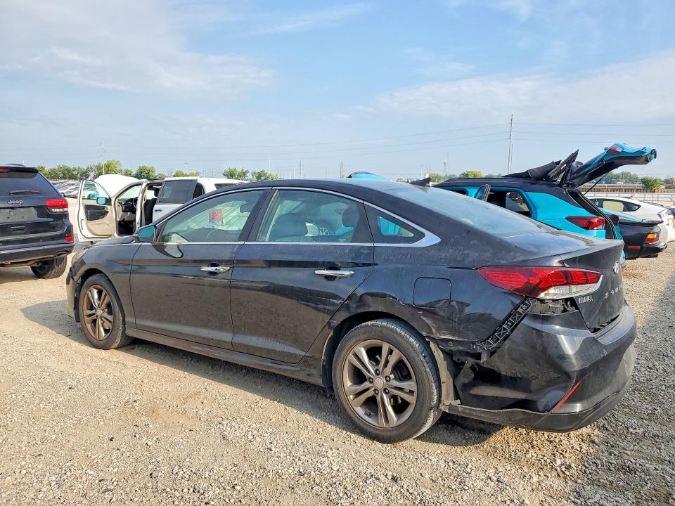 66444266 :رقم المزاد ، 5NPE34AF7JH609890 vin ، 2018 Hyundai Sonata مزاد بيع