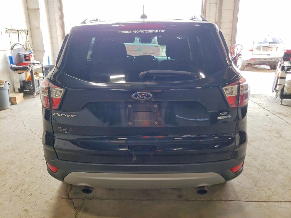 64497826 :رقم المزاد ، 1FMCU9GD5JUB15990 vin ، 2018 Ford Escape مزاد بيع