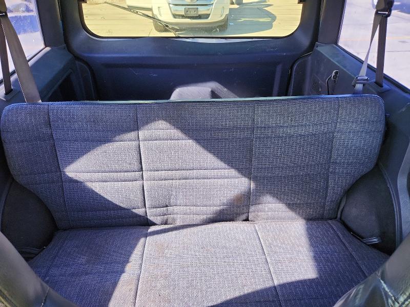 2000 Jeep Cherokee მანქანა იყიდება აუქციონზე, vin: 1J4FF48S1YL214716, აუქციონის ნომერი: 65389976