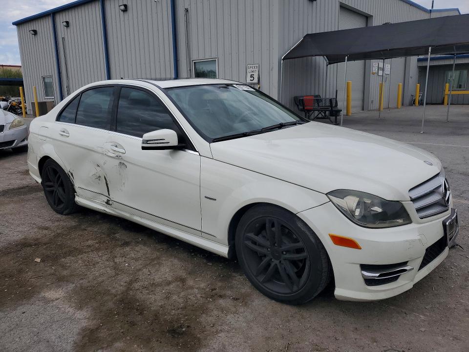 2012 Mercedes-benz C მანქანა იყიდება აუქციონზე, vin: WDDGF4HBXCR214994, აუქციონის ნომერი: 63771546