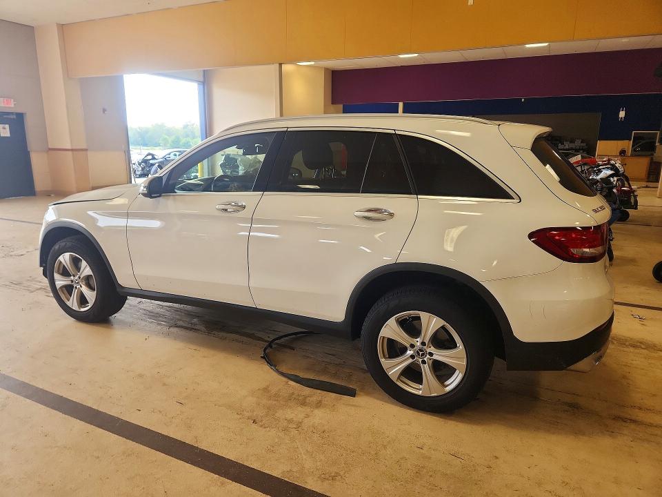 64417956 :رقم المزاد ، WDC0G4KB8JV028855 vin ، 2018 Mercedes-benz Glc مزاد بيع