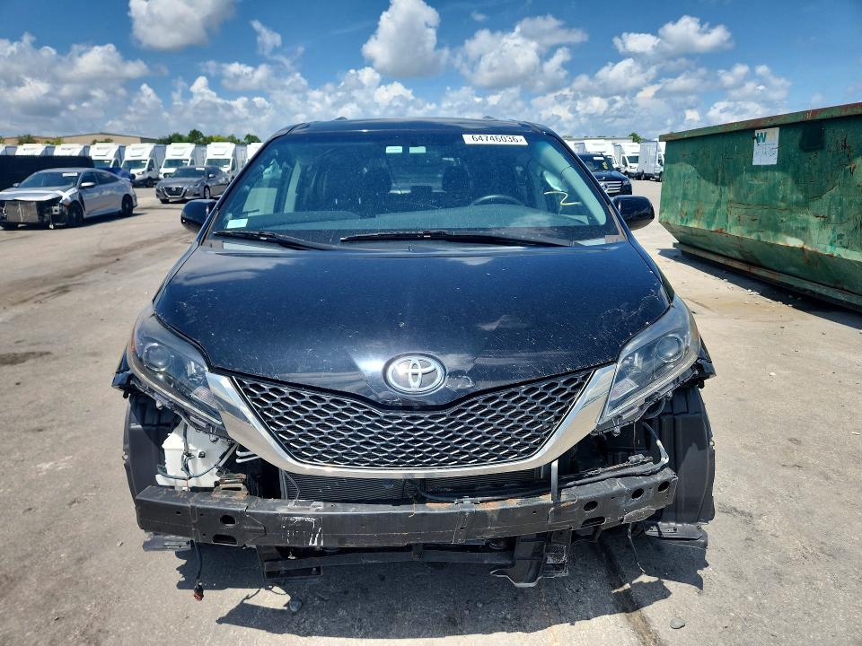 2015 Toyota Sienna მანქანა იყიდება აუქციონზე, vin: 5TDXK3DC0FS676369, აუქციონის ნომერი: 64746036