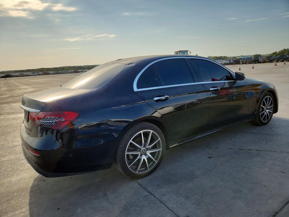 2022 Mercedes-benz E მანქანა იყიდება აუქციონზე, vin: W1KZF8DB0NB044257, აუქციონის ნომერი: 65988186