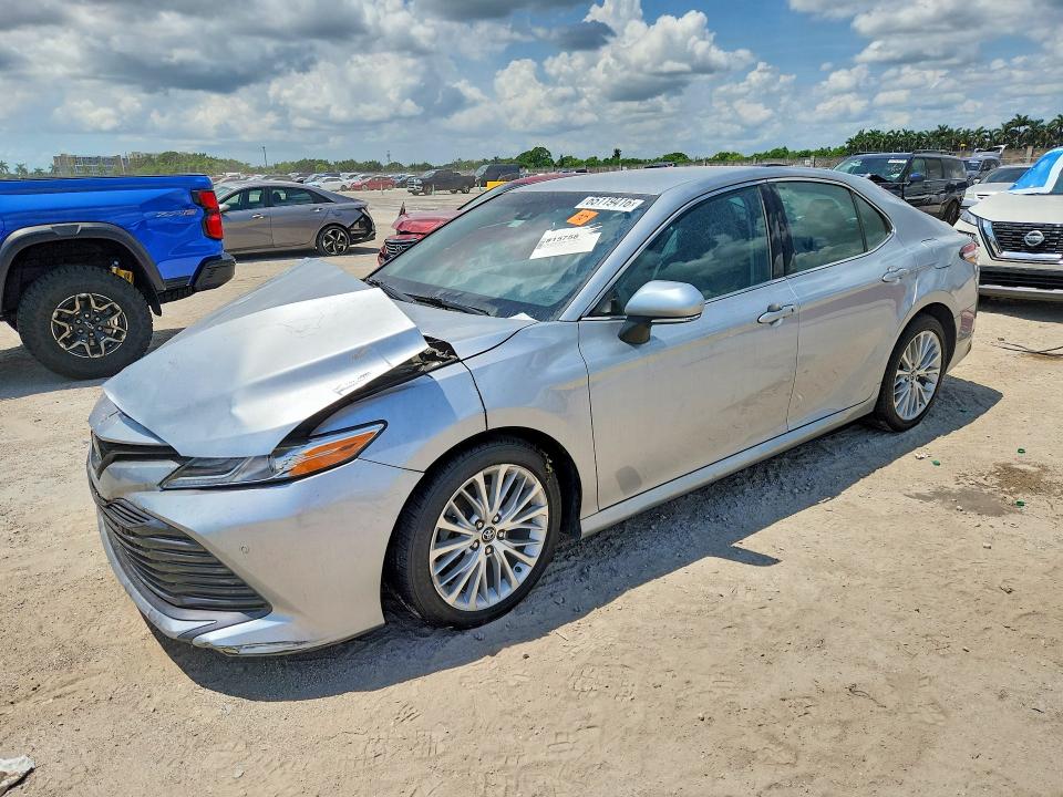 Продаж на аукціоні авто 2018 Toyota Camry, vin: 4T1B11HK3JU049362, номер лоту: 65119416