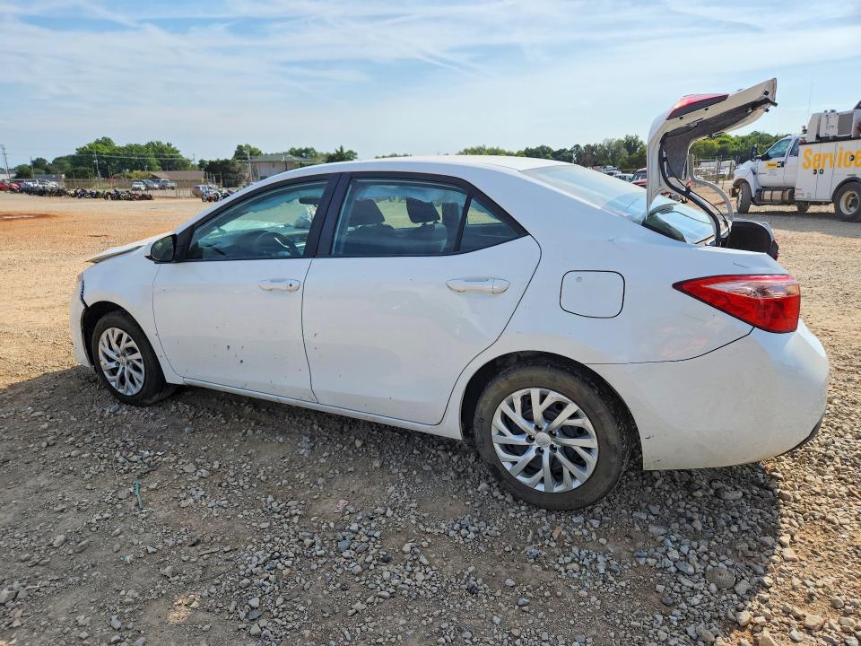 Продаж на аукціоні авто 2018 Toyota Corolla, vin: 5YFBURHE5JP850201, номер лоту: 65694076