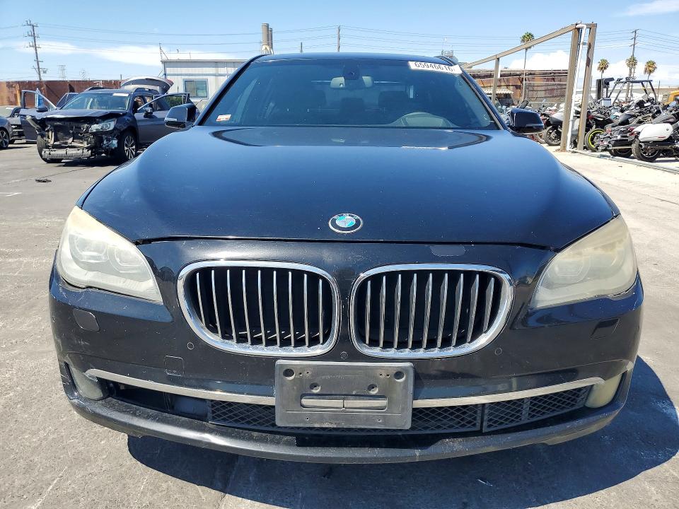 2013 Bmw 740 მანქანა იყიდება აუქციონზე, vin: WBAYA6C54DC995183, აუქციონის ნომერი: 65946616