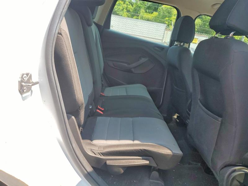 64206006 :رقم المزاد ، 1FMCU0F74HUB22799 vin ، 2017 Ford Escape مزاد بيع