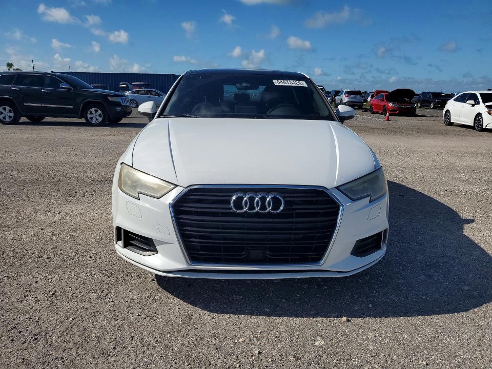Продаж на аукціоні авто 2017 Audi A3, vin: WAUAUGFF8H1027091, номер лоту: 64673426
