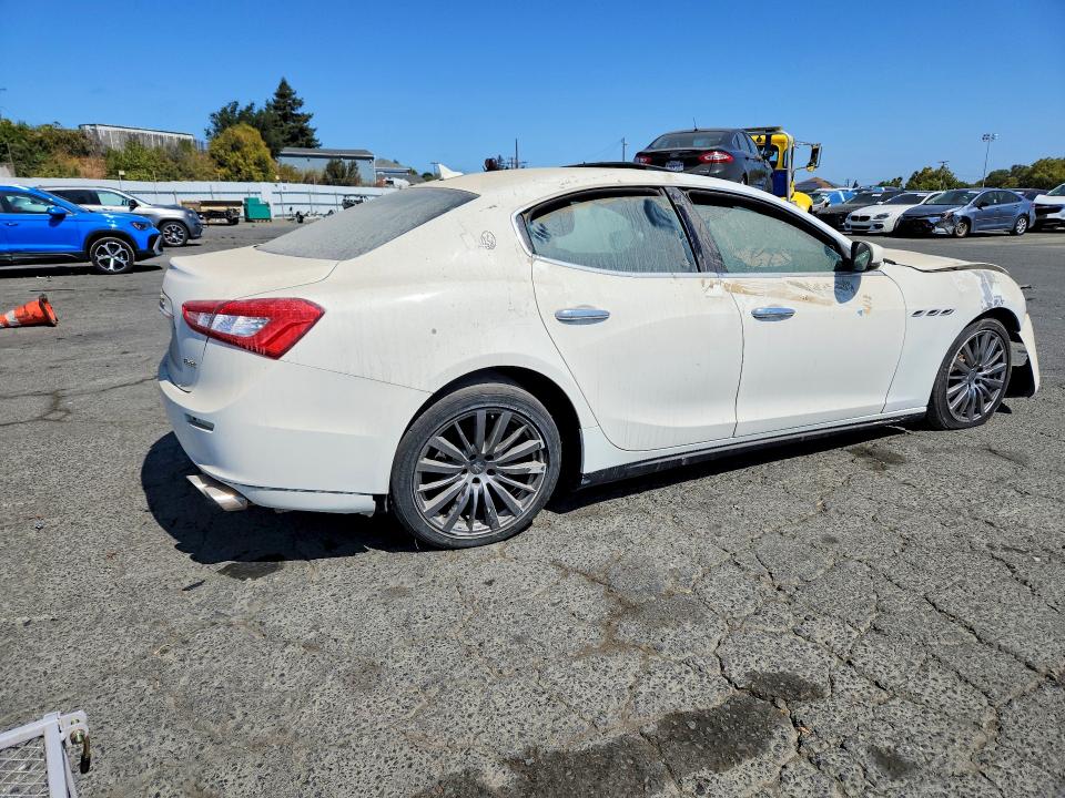 64332946 :رقم المزاد ، ZAM57YSA8J1300480 vin ، 2018 Maserati Ghibli مزاد بيع