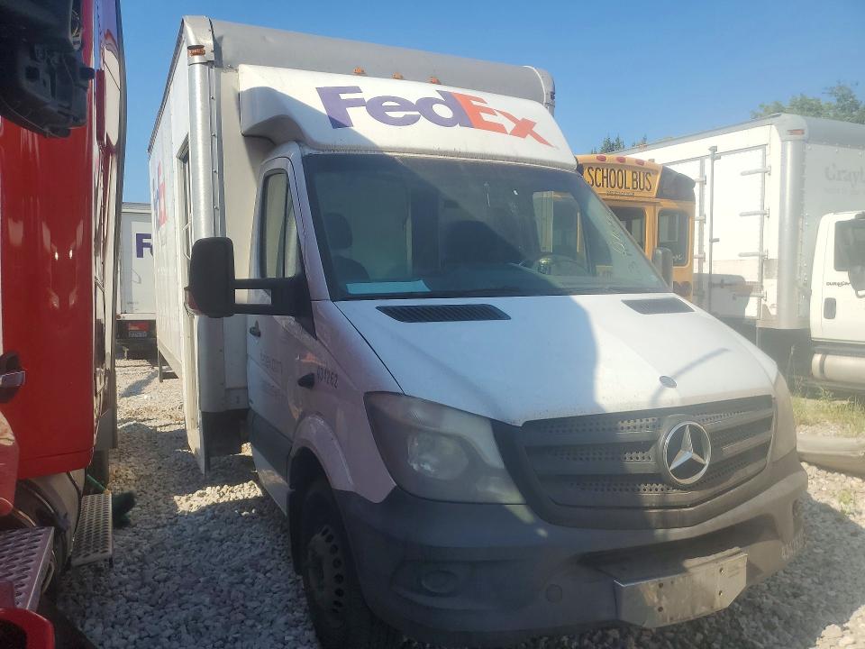 63763956 :رقم المزاد ، WDAPF4DC2E9576395 vin ، 2014 Mercedes-benz Sprinter مزاد بيع