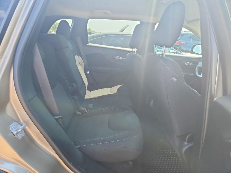 Продаж на аукціоні авто 2017 Jeep Cherokee, vin: 1C4PJMCS6HW532717, номер лоту: 65943846