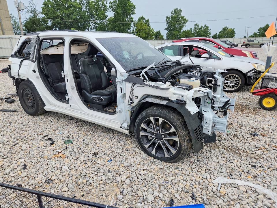 64776576 :رقم المزاد ، 1C4RJYD62N8717512 vin ، 2022 Jeep Grand Cherokee مزاد بيع