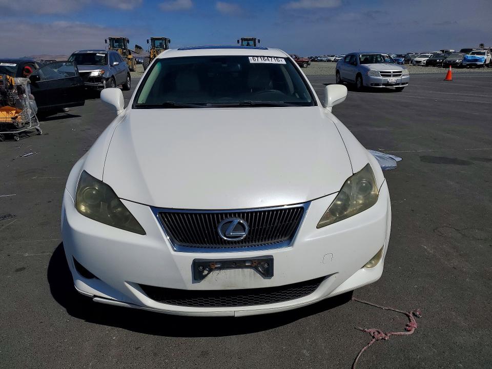 67164716 :رقم المزاد ، JTHBE262265004656 vin ، 2006 Lexus Is مزاد بيع