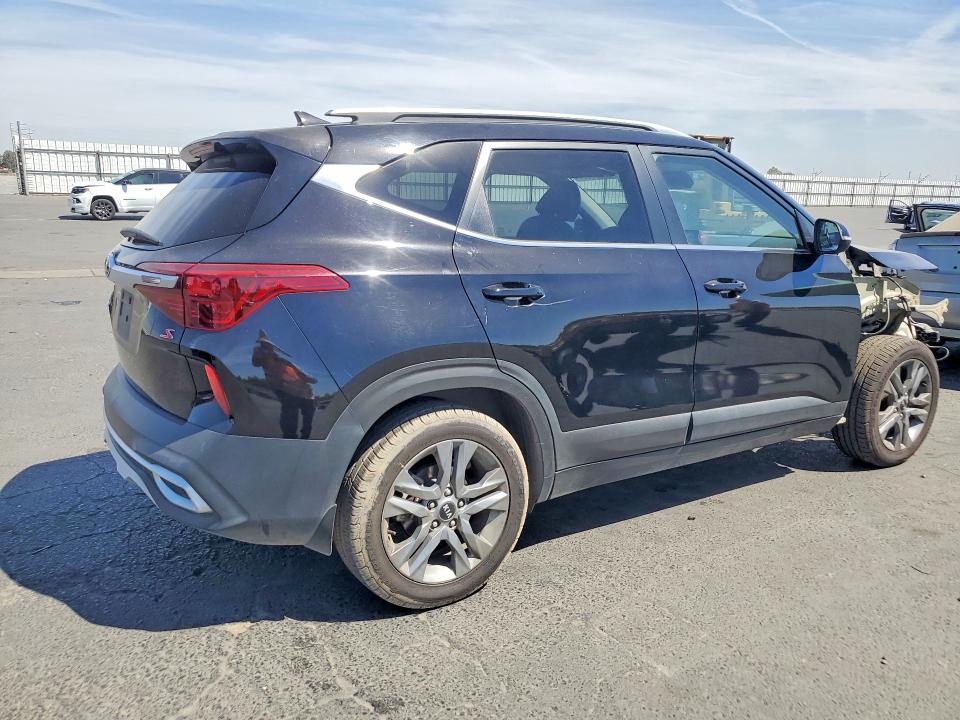 65226556 :رقم المزاد ، KNDEU2AA2M7141663 vin ، 2021 Kia Seltos مزاد بيع