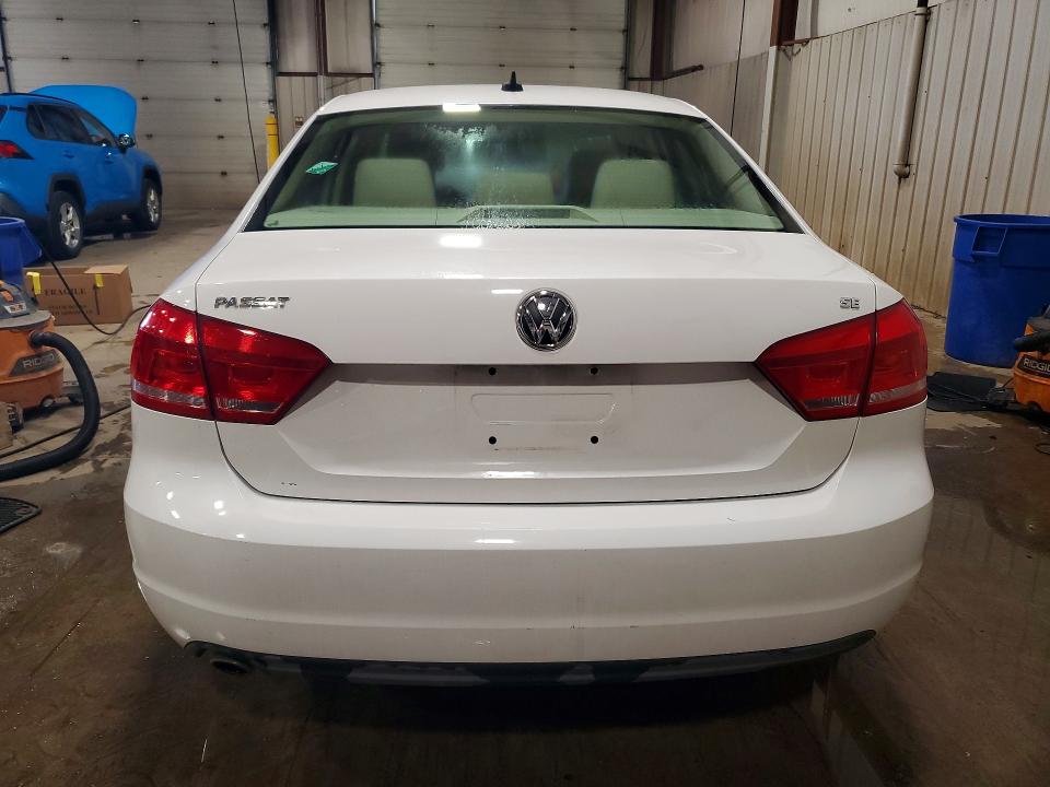 66270496 :رقم المزاد ، 1VWBP7A32CC095215 vin ، 2012 Volkswagen Passat مزاد بيع