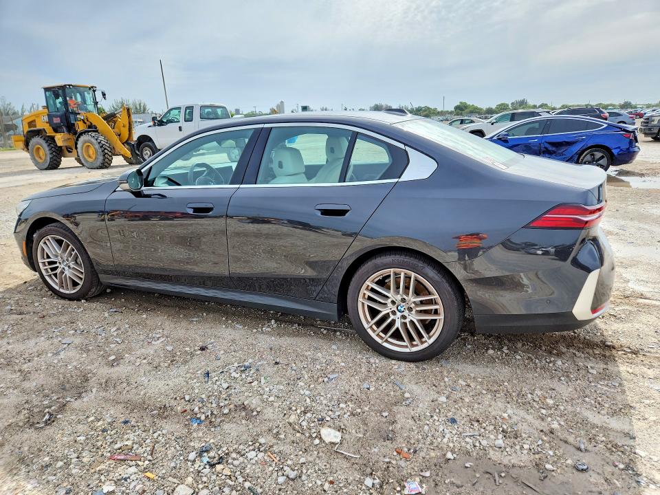 63601026 :رقم المزاد ، WBA43FJ04RCS78094 vin ، 2024 Bmw 530 مزاد بيع