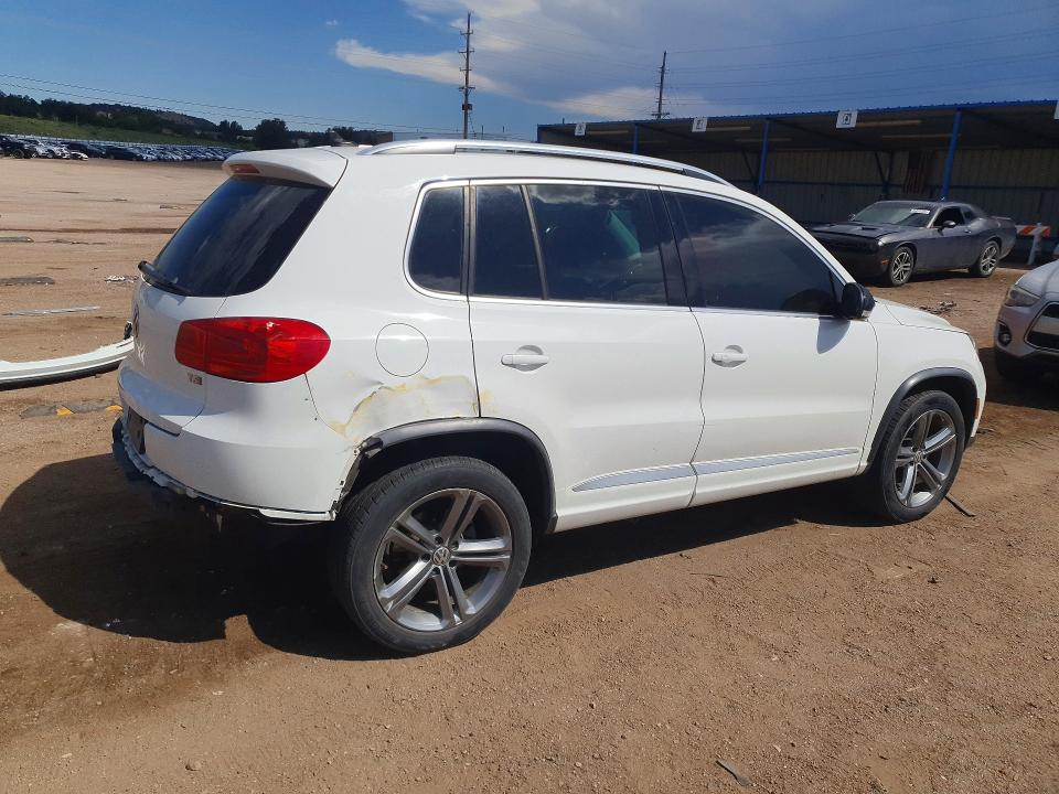 2017 Volkswagen Tiguan მანქანა იყიდება აუქციონზე, vin: WVGTV7AX7HK007929, აუქციონის ნომერი: 65229176