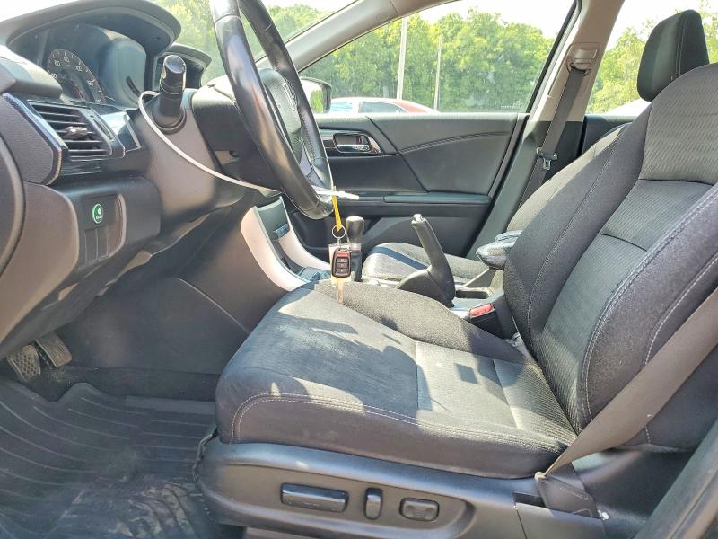 65191676 :رقم المزاد ، 1HGCR2E52FA117473 vin ، 2015 Honda Accord مزاد بيع