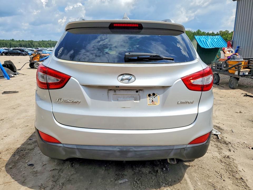 63830996 :رقم المزاد ، KM8JU3AG4FU987799 vin ، 2015 Hyundai Tucson مزاد بيع