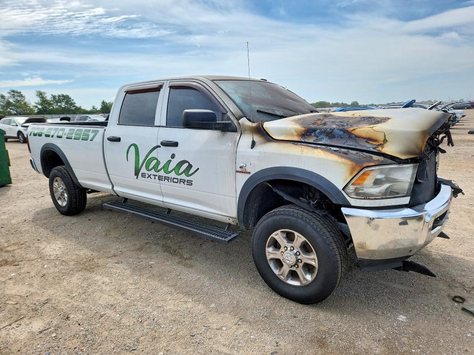 64972476 :رقم المزاد ، 3C6UR5HL9DG549918 vin ، 2013 Ram 2500 مزاد بيع