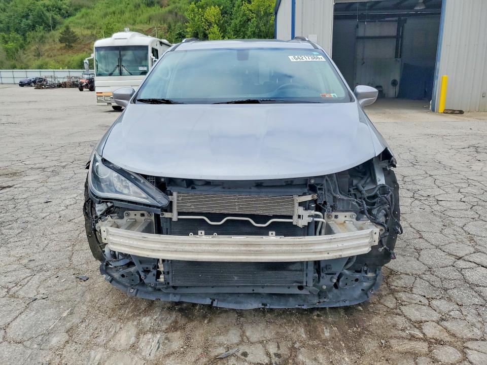 Продаж на аукціоні авто 2020 Chrysler Pacifica, vin: 2C4RC1EG4LR203493, номер лоту: 64217386