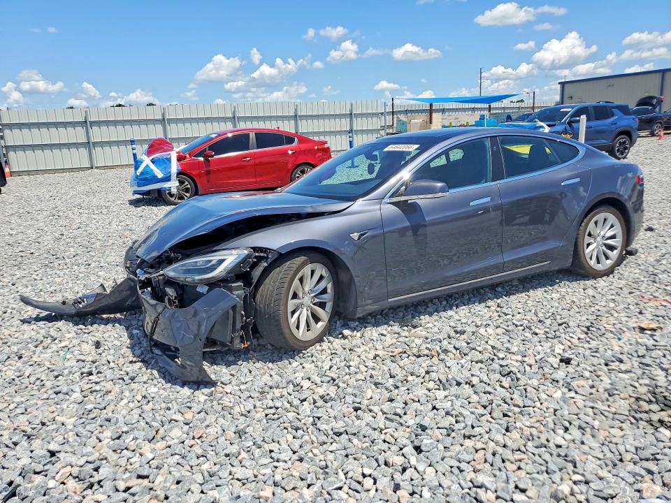 Auction sale of the 2018 Tesla Model S, vin: 5YJSA1E26JF276062, lot number: 64642066