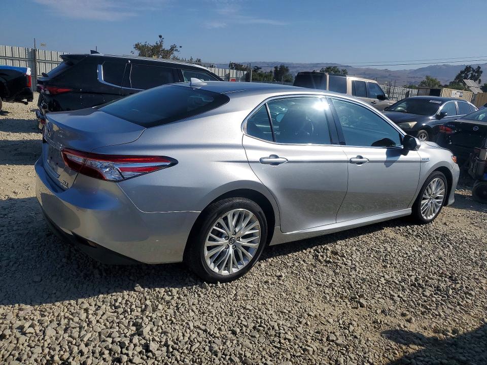 63466876 :رقم المزاد ، 4T1B21HK1KU517605 vin ، 2019 Toyota Camry Hybrid مزاد بيع