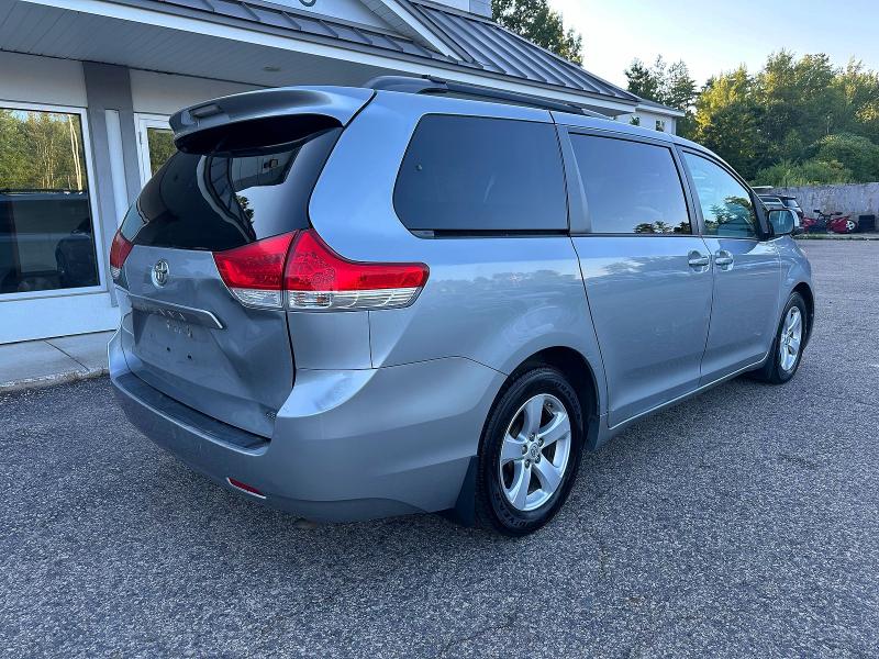 Продажа на аукционе авто 2014 Toyota Sienna, vin: 5TDKK3DCXES478665, номер лота: 64298486