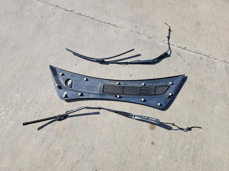 64655946 :رقم المزاد ، 5YJ3E1EA2JF018170 vin ، 2018 Tesla Model 3 مزاد بيع