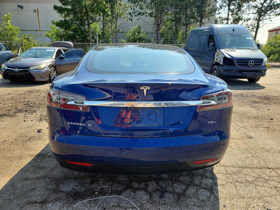 Продажа на аукционе авто 2017 Tesla Model S, vin: 5YJSA1E28HF216875, номер лота: 64471506