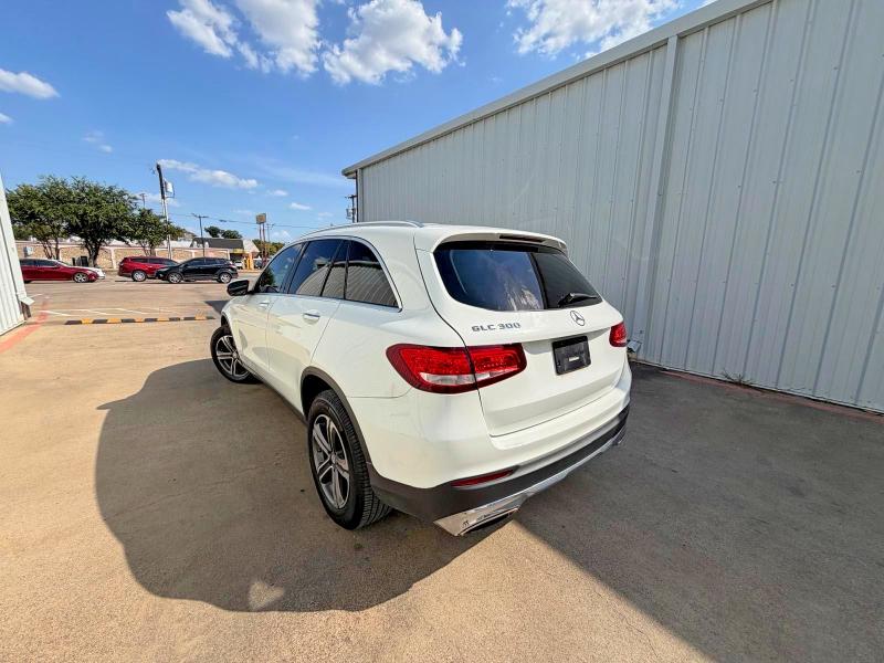 65961266 :رقم المزاد ، WDC0G4JB6GF088055 vin ، 2016 Mercedes-benz Glc مزاد بيع