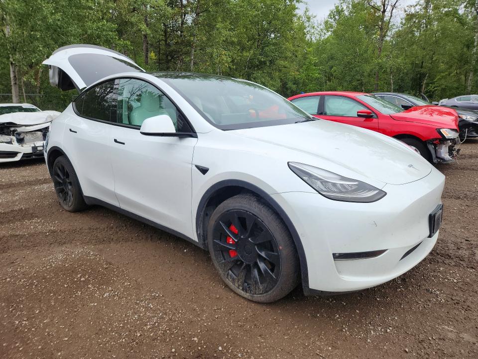 Продажа на аукционе авто 2022 Tesla Model Y, vin: 7SAYGAEE2NF359547, номер лота: 64721896