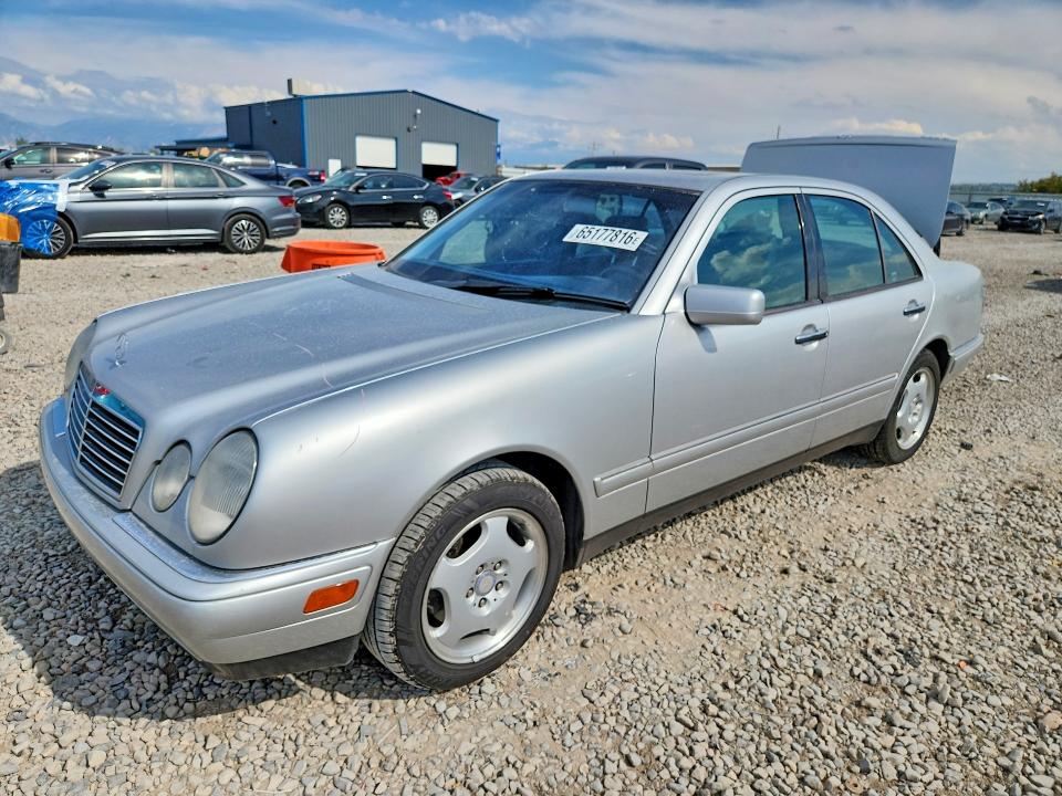 65177816 :رقم المزاد ، WDBJF65H4XA743428 vin ، 1999 Mercedes-benz E مزاد بيع