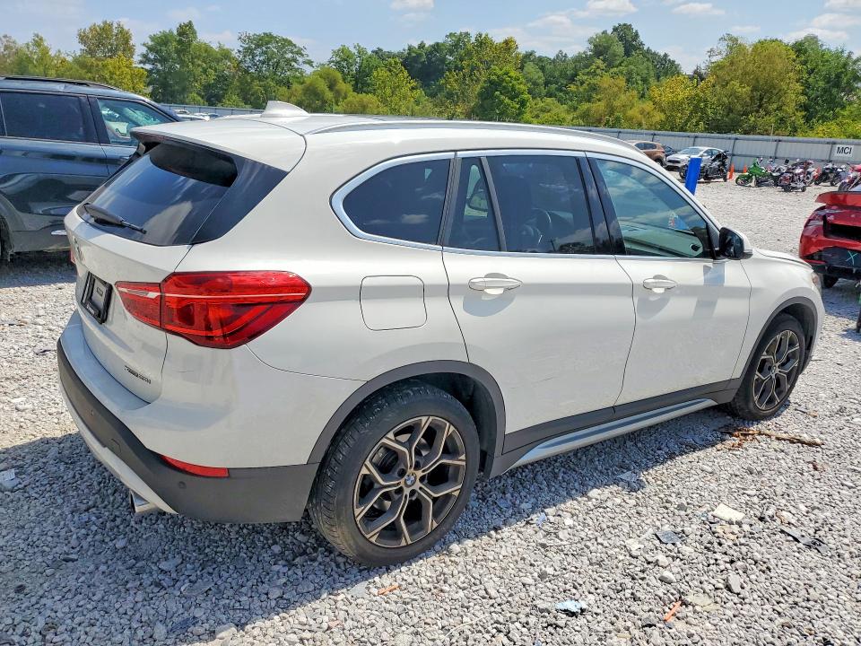 65827136 :رقم المزاد ، WBXJG9C00M5U43700 vin ، 2021 Bmw X1 مزاد بيع