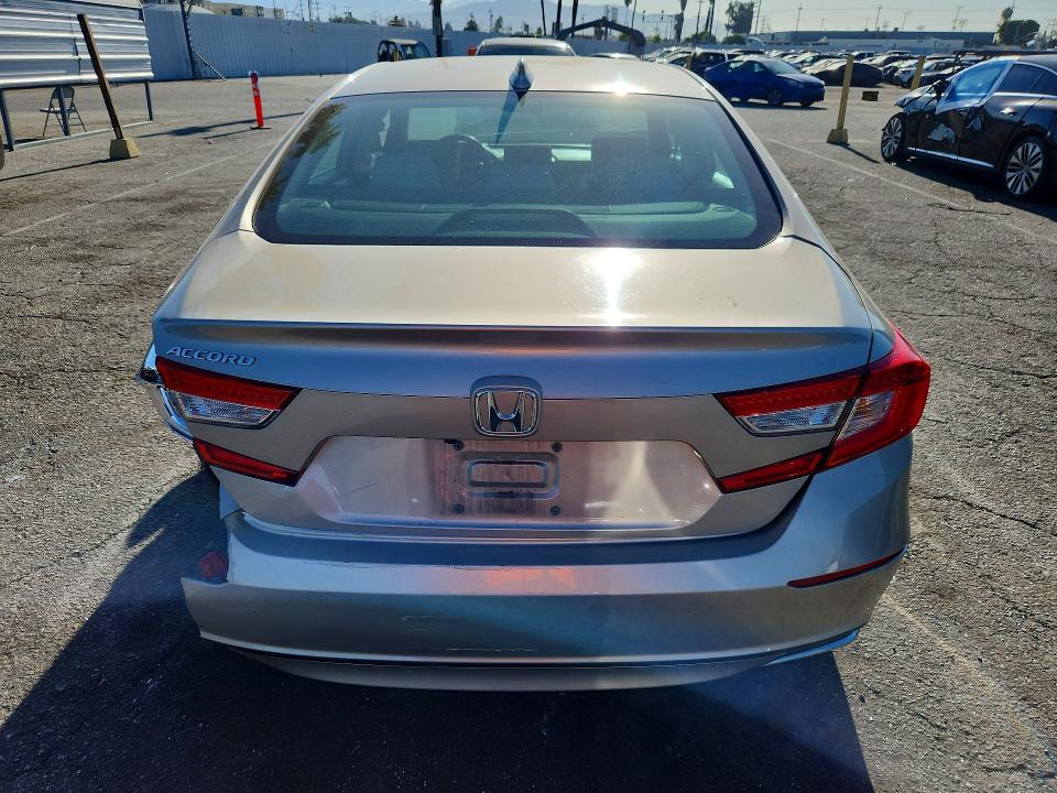 2018 Honda Accord მანქანა იყიდება აუქციონზე, vin: 1HGCV1F14JA182951, აუქციონის ნომერი: 66310246