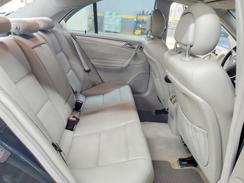 2005 Mercedes-benz C მანქანა იყიდება აუქციონზე, vin: WDBRF40J55F658101, აუქციონის ნომერი: 64368716