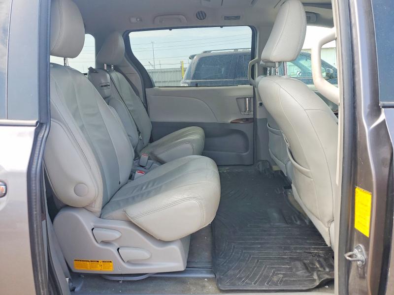 64425876 :رقم المزاد ، 5TDYK3DC7ES510093 vin ، 2014 Toyota Sienna مزاد بيع