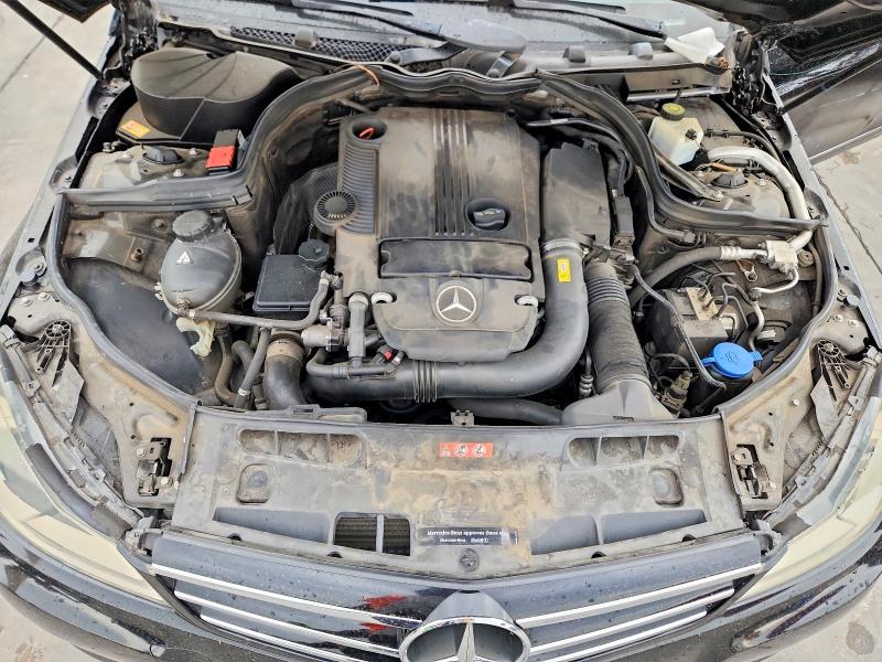2014 Mercedes-benz C მანქანა იყიდება აუქციონზე, vin: WDDGF4HB7EA927983, აუქციონის ნომერი: 66404636