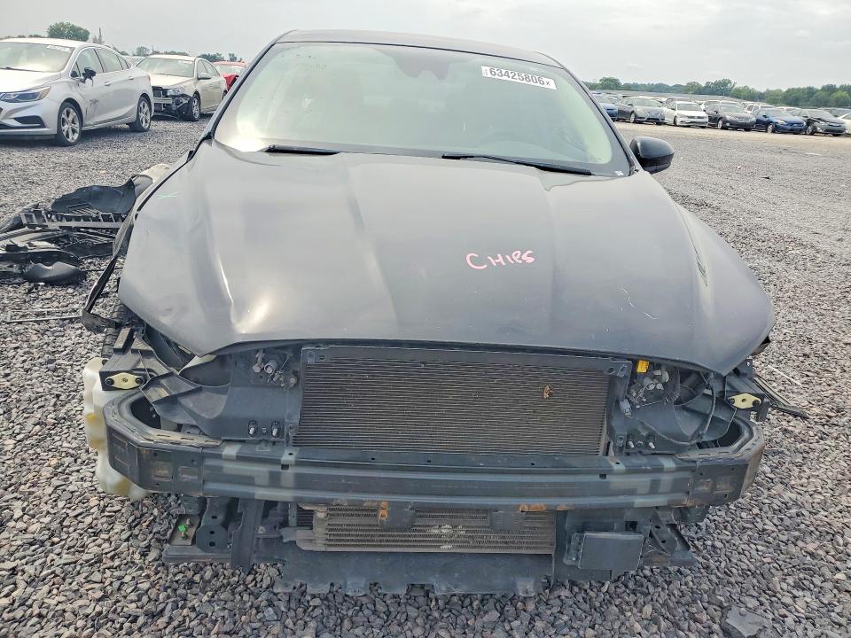 63425806 :رقم المزاد ، 3FA6P0LU4KR164753 vin ، 2019 Ford Fusion مزاد بيع