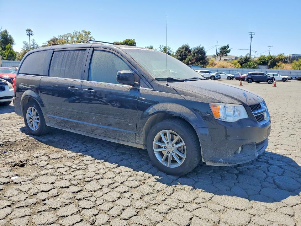 64090126 :رقم المزاد ، 2C4RDGCG6HR719705 vin ، 2017 Dodge Grand Caravan مزاد بيع