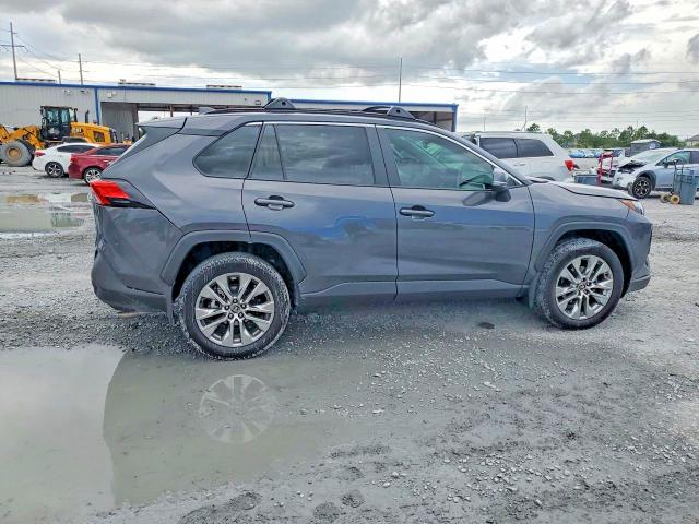 65803946 :رقم المزاد ، 2T3C1RFV0SW427050 vin ، 2025 Toyota Rav4 مزاد بيع
