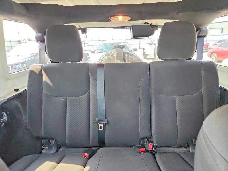 64647126 :رقم المزاد ، 1C4BJWDG4GL285598 vin ، 2016 Jeep Wrangler Unlimited مزاد بيع