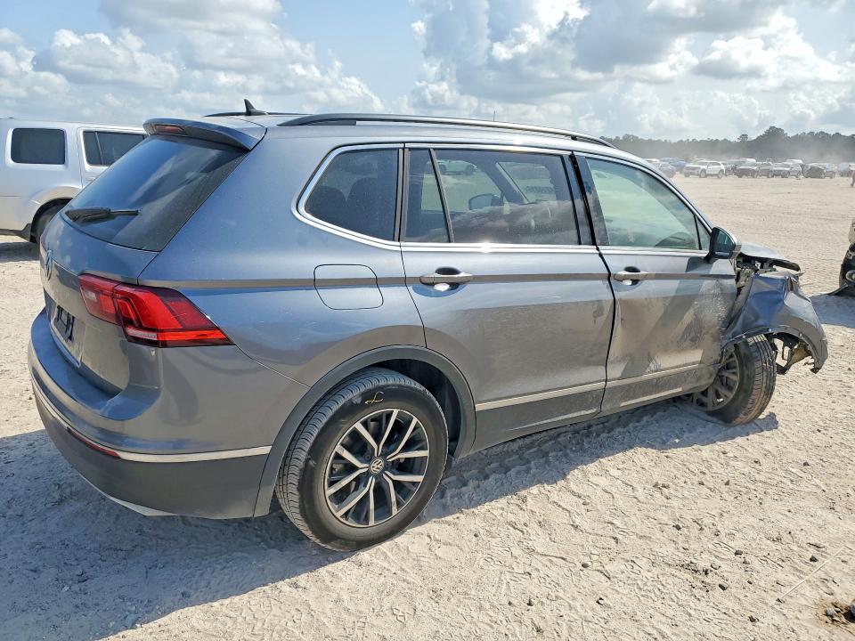 Продажа на аукционе авто 2021 Volkswagen Tiguan, vin: 3VV3B7AX9MM039072, номер лота: 64214816