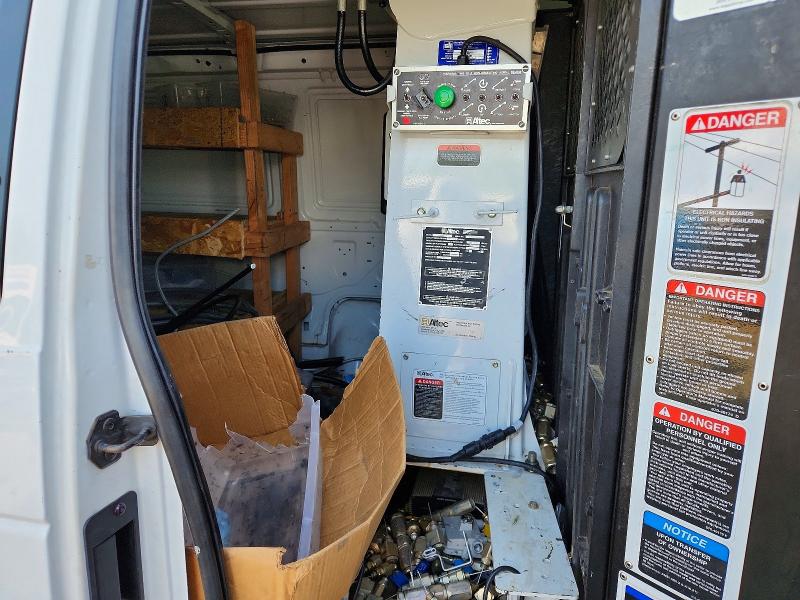 62687816 :رقم المزاد ، 1FTSE3EL5BDB31161 vin ، 2011 Ford Econoline مزاد بيع