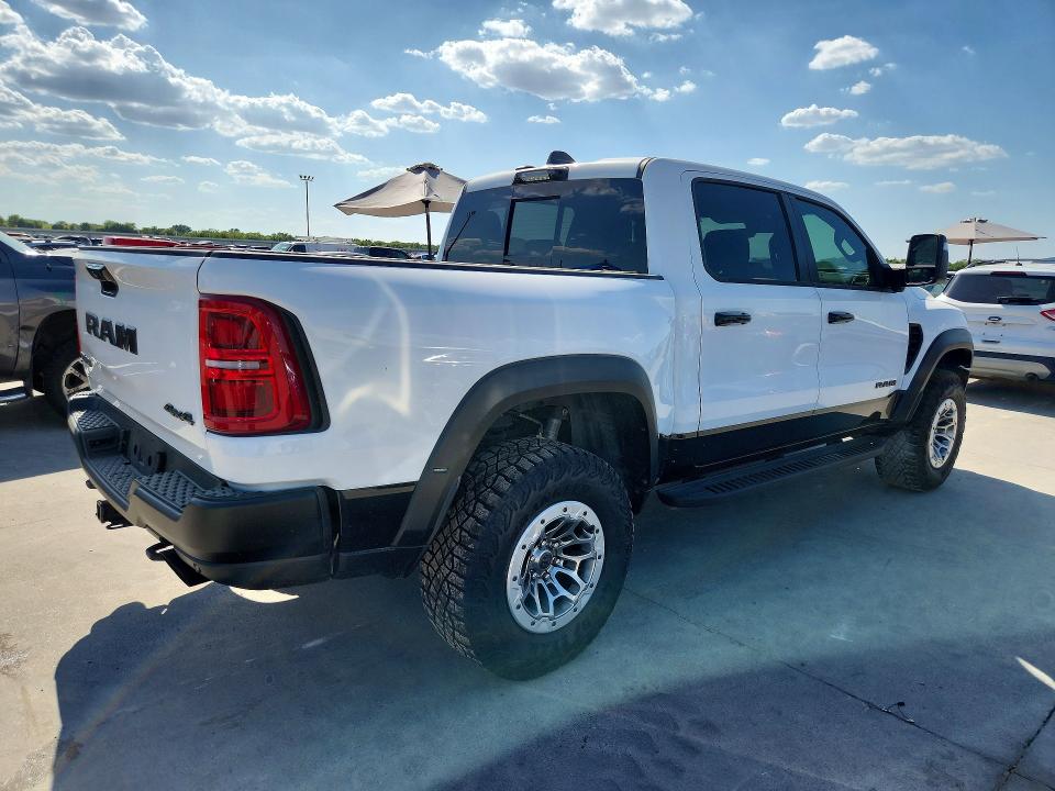 Продаж на аукціоні авто 2025 Ram 1500, vin: 1C6SRFUP8SN573928, номер лоту: 64455366