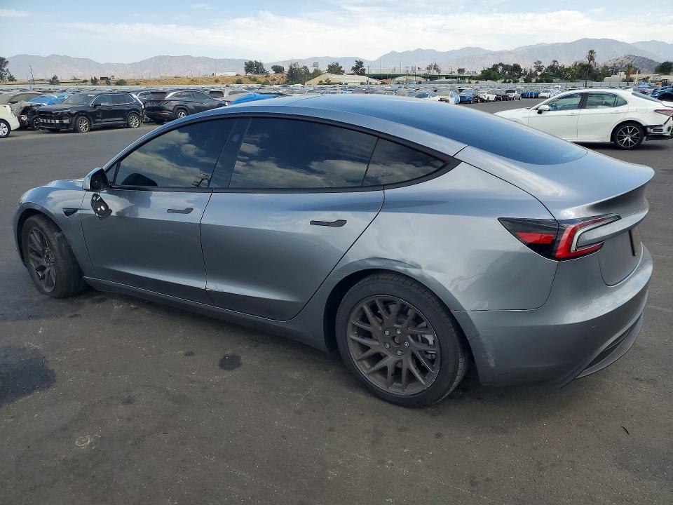 64849806 :رقم المزاد ، 5YJ3E1EA8SF896476 vin ، 2025 Tesla Model 3 مزاد بيع