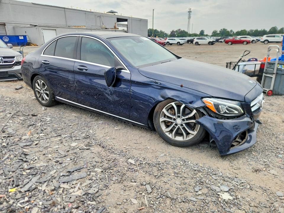 2016 Mercedes-benz C მანქანა იყიდება აუქციონზე, vin: 55SWF4KB6GU141857, აუქციონის ნომერი: 65101146